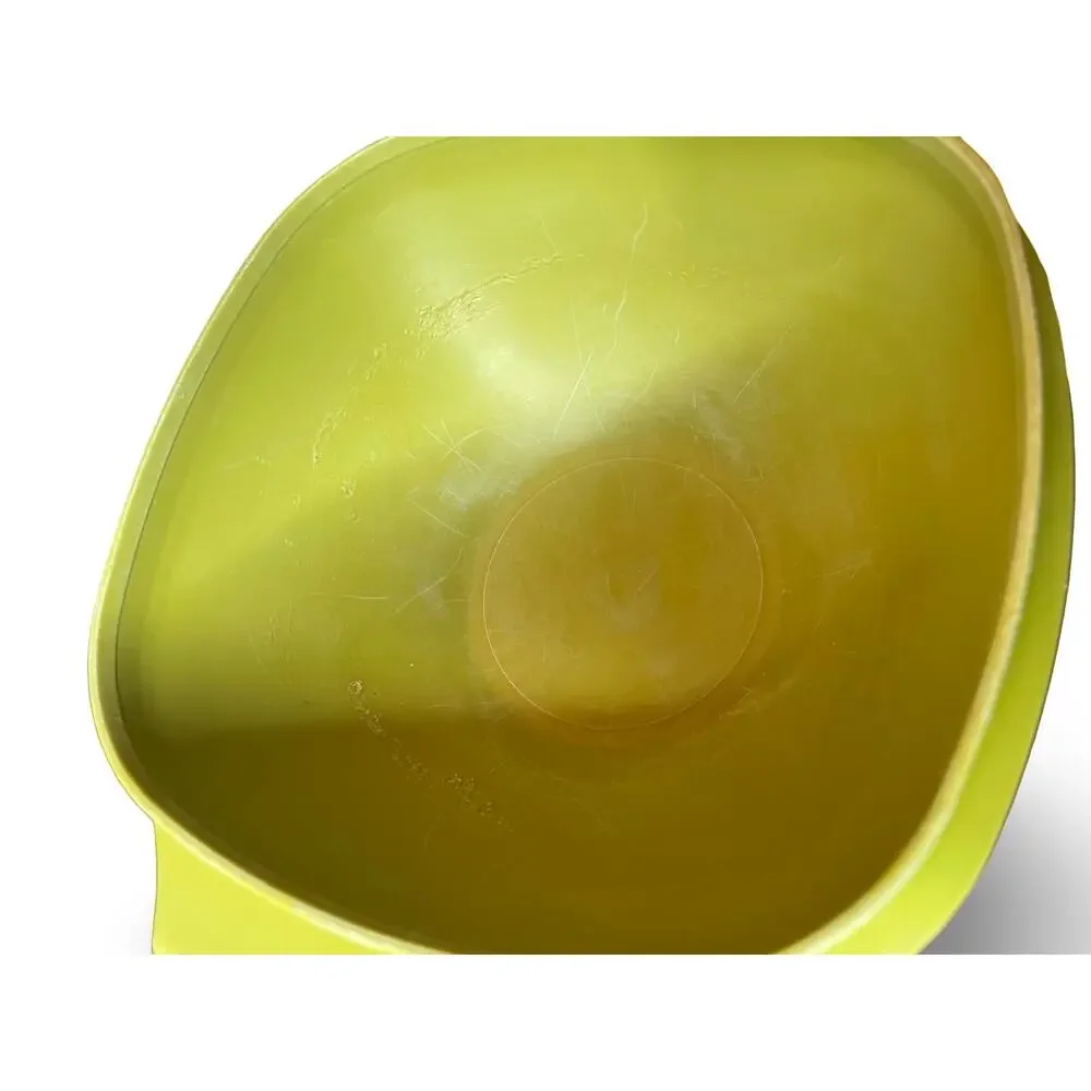 Tupperware Bowls LIds Avocado Green Set of 2 Nesting 840 841 1323 812 Vintage